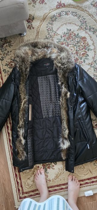 Продам куртку зимнию