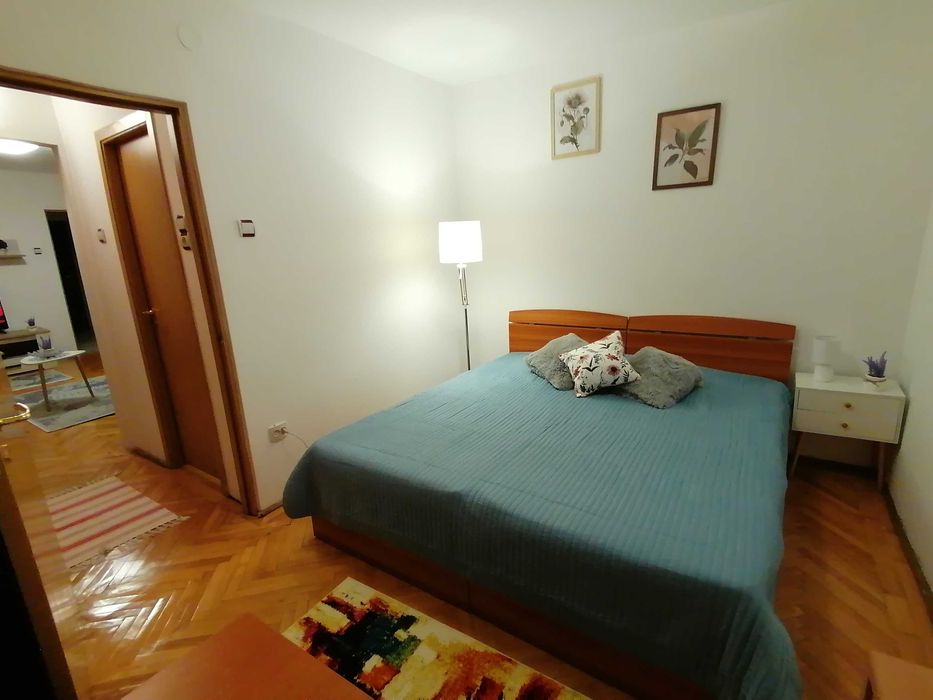 Propietar,  inchiriez ap 2 cam, P.ta Romana