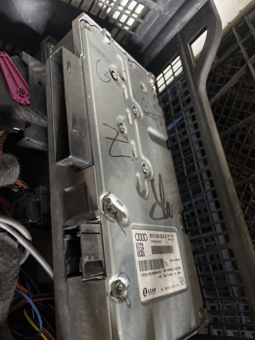 Amplificator Audi A4 A5 Bang and Olufsen 8T0035223S / 8t0035223s