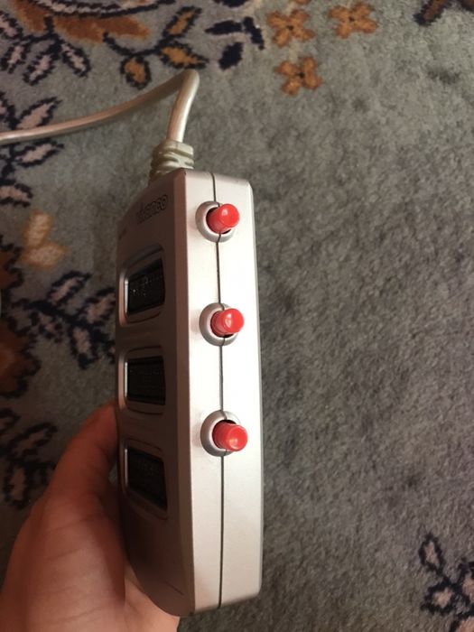 Distribuitor scart 3 iesiri