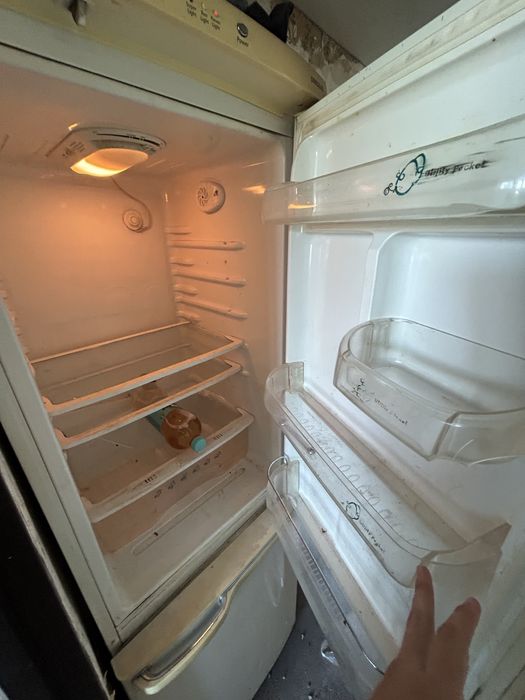 Продам холодильник рабочий