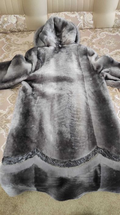 Шуба мутоновая, размер 54.