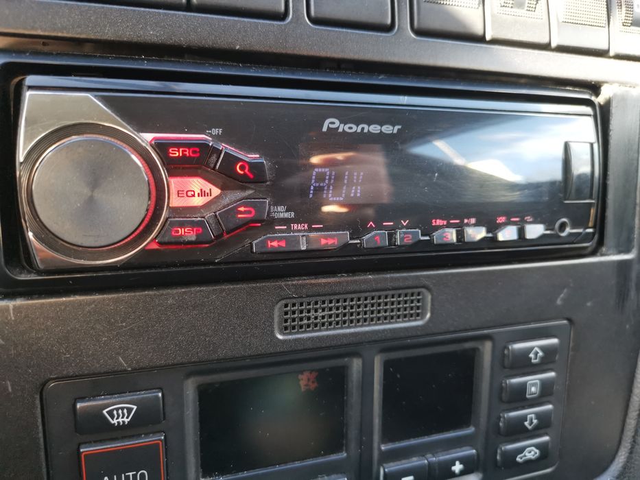 Pioneer Mvh 180ub