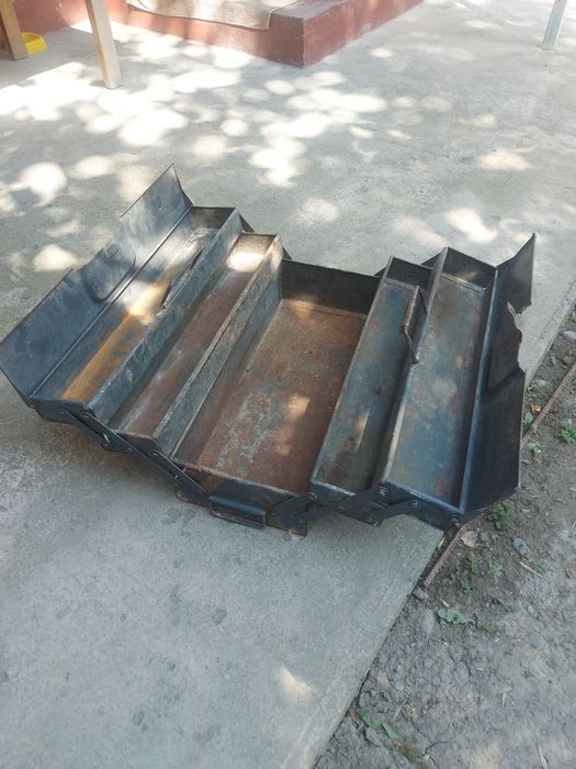 Ящик для инструментов раскладной
