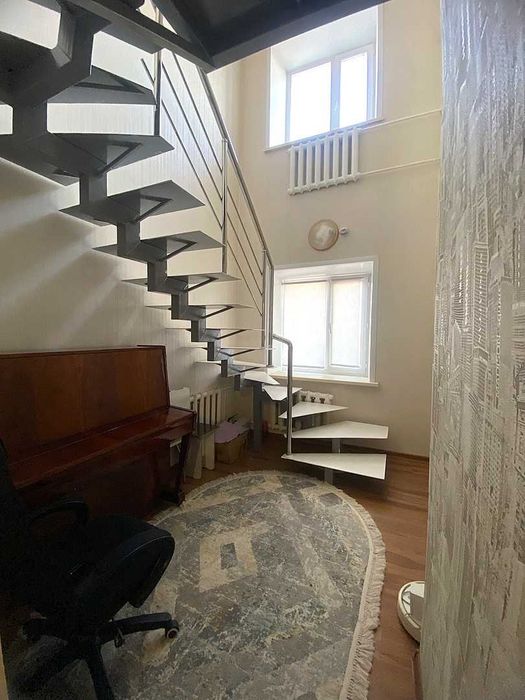 Продам 3 ком в ЦЕНТРЕ Костаня