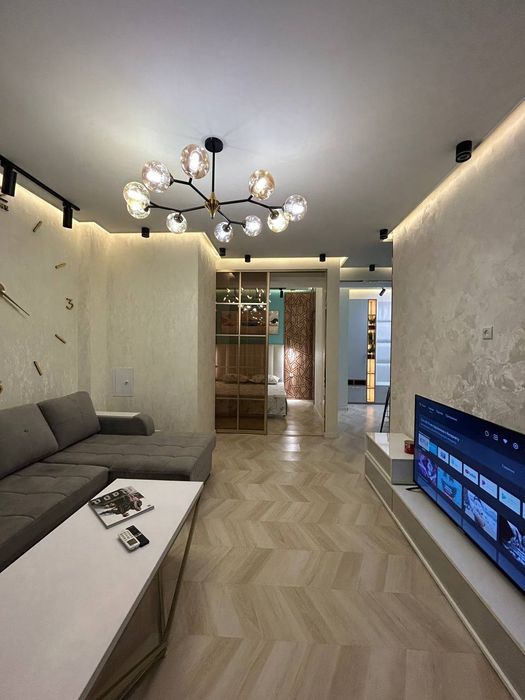 Продам квартиру новостройке 2/3/7 53м2