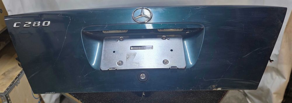 TitanAuto Mercedes C class W202 крышка багажника