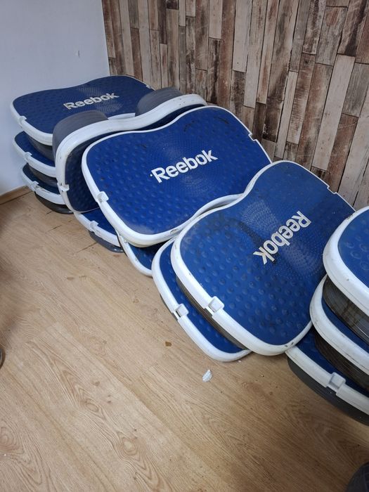 13 buc. Banca step Reebok