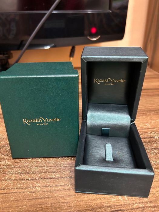 Подарочная коробка Казахювелир