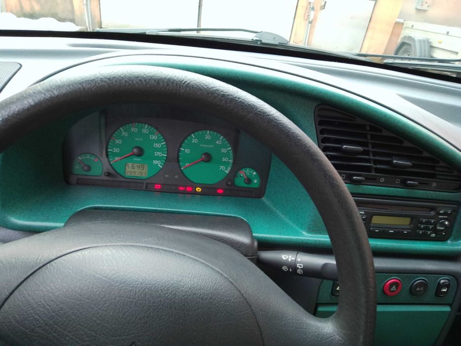 Citroen Berlingo in cuplu cu remorca 750 kg