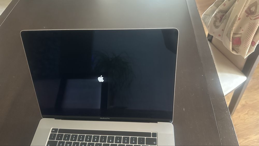 MacBook Pro 16 2019 1T ssd