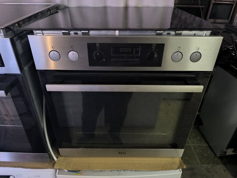 Фурна с котлони AEG EPB331020M - клас А+ пиролиза