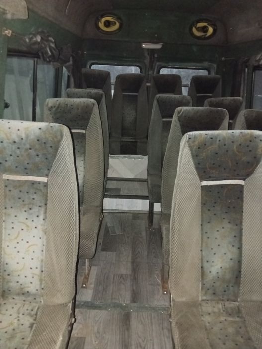 Мерседес бенз продаются