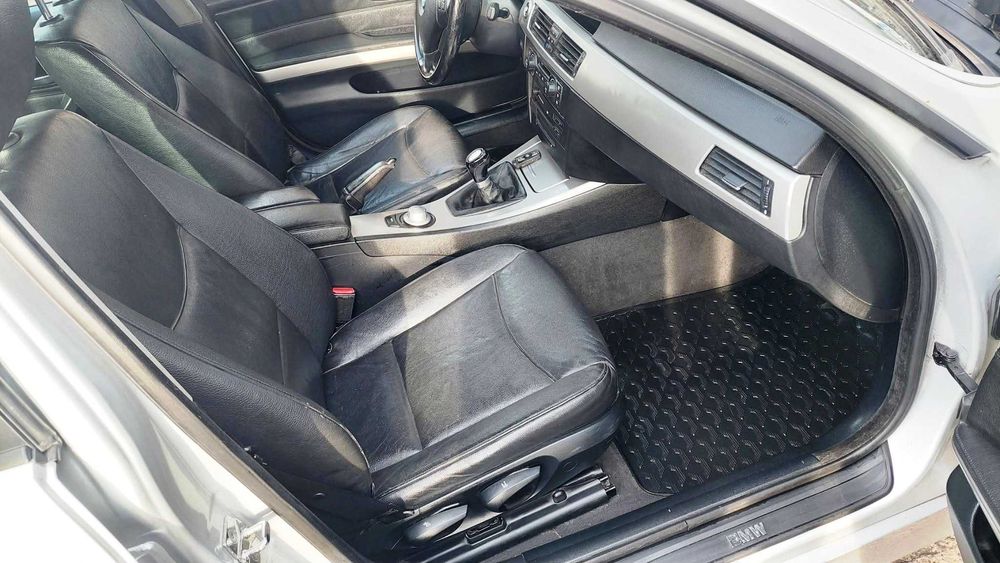 BMW seria 3 2.0d 150 cai E91 an 2006  NAVI PIELE