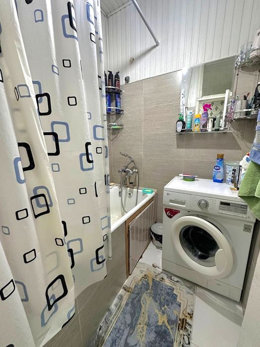 Феруза продаётся квартира 3/1/4 можно сделать под нежилое