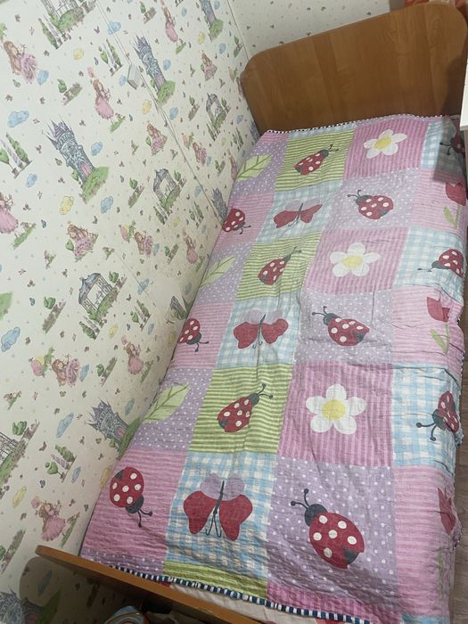 Продам кровать с матрасом 200/100