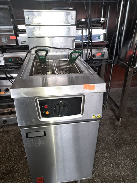 Фритюрник професионален FALCON  с филтрираща система