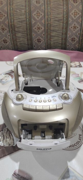 Мульти проигрыватель(радио, cd проигрыватель, кассетный магнитофон)