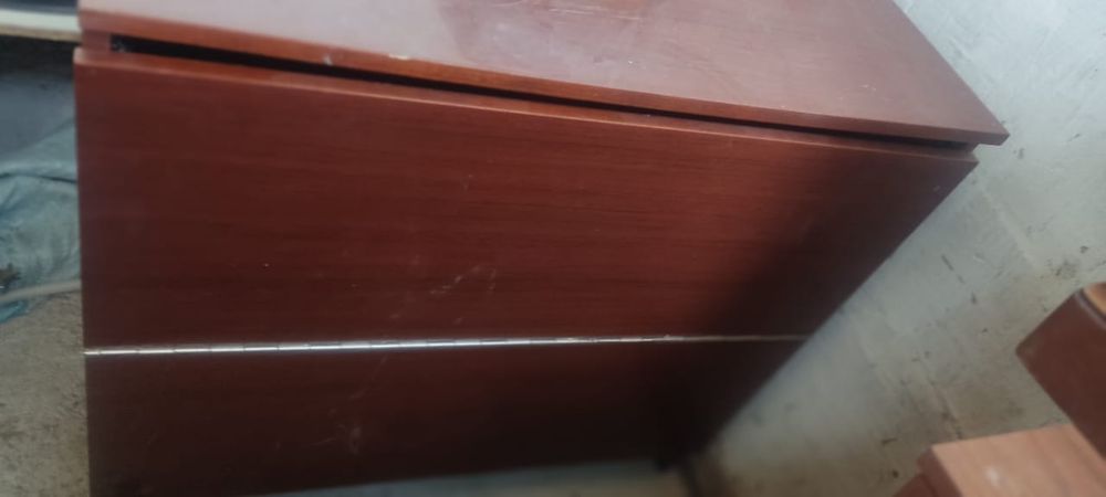 Продам тумбочку под телевизор
