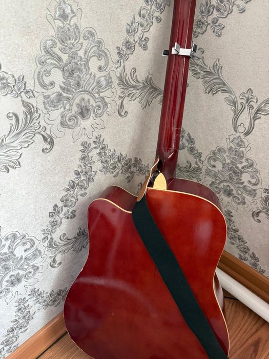 Продается Гитара