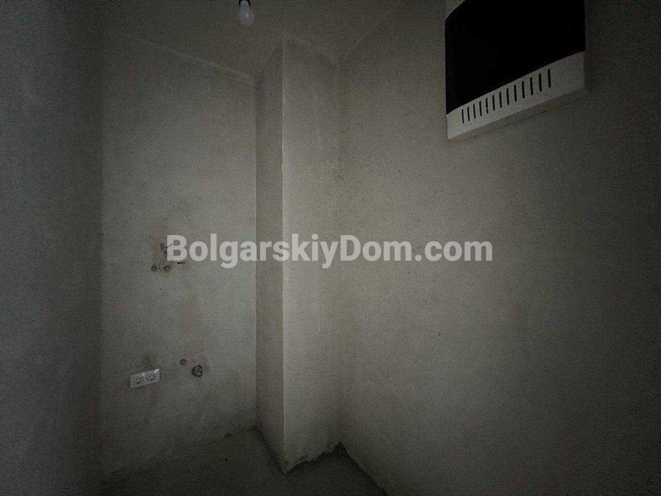 Продава се Двустаен апартамент в Бургас, Славейков - 76 кв.м за 987 €/кв.м - Снимка #7