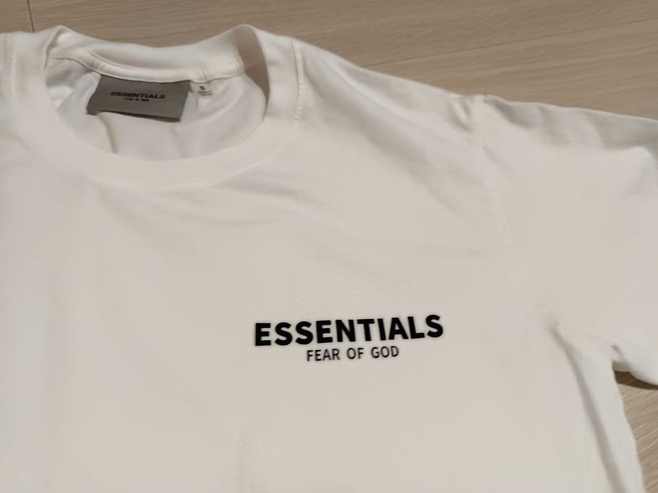 Тениска Essentials