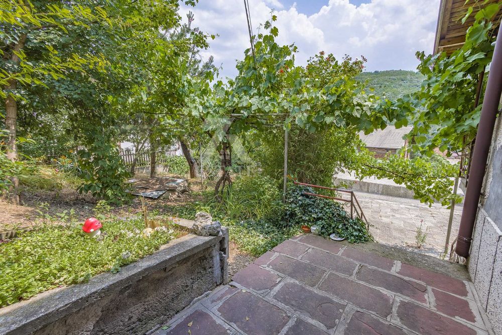 Продава се Къща в Своге - 90 кв.м за 912 €/кв.м - Снимка #11