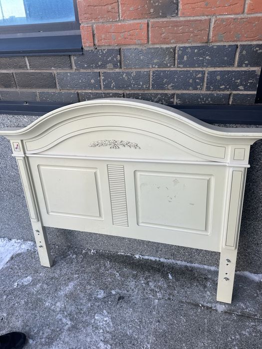 Продается кровать с матрасом