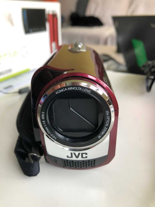 JVC Everio GZ-MG330 Hybrid Camcorder-30GB Hard Drive