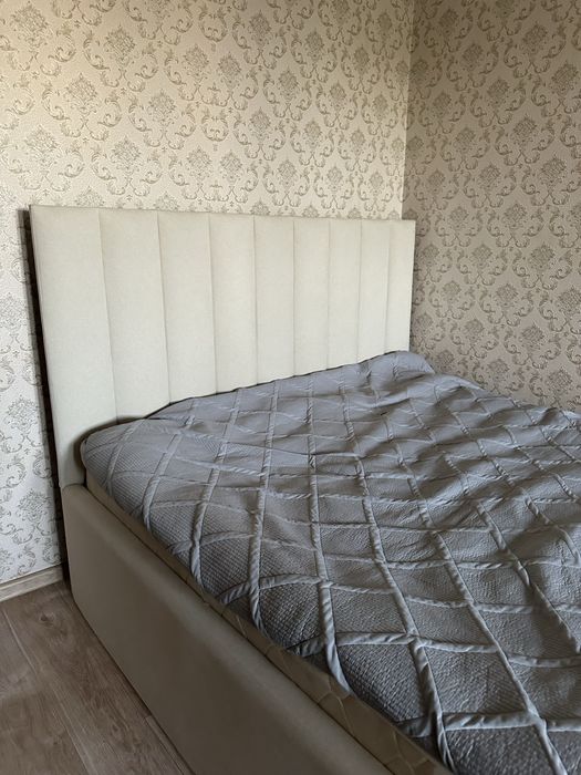 Продам кровать двухспальную