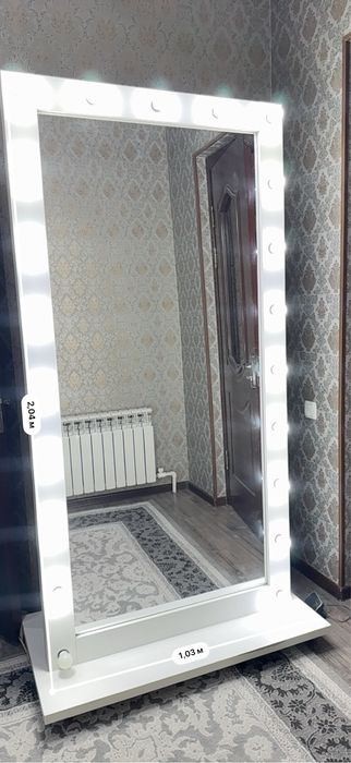 Продам Зеркало LED почти новое