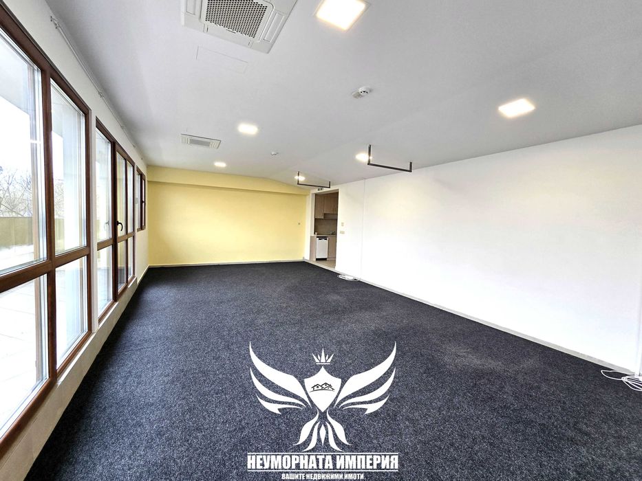 Под наем 107кв.м. на 4 етаж - зала за събития/помещение, офис студио, салон, ателие в град Асеновград топ център