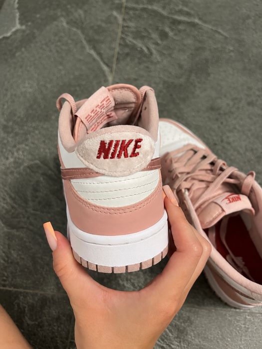 nike dunk low pink velvet