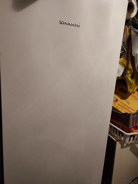Продам 2х камерный холодильник Snaige