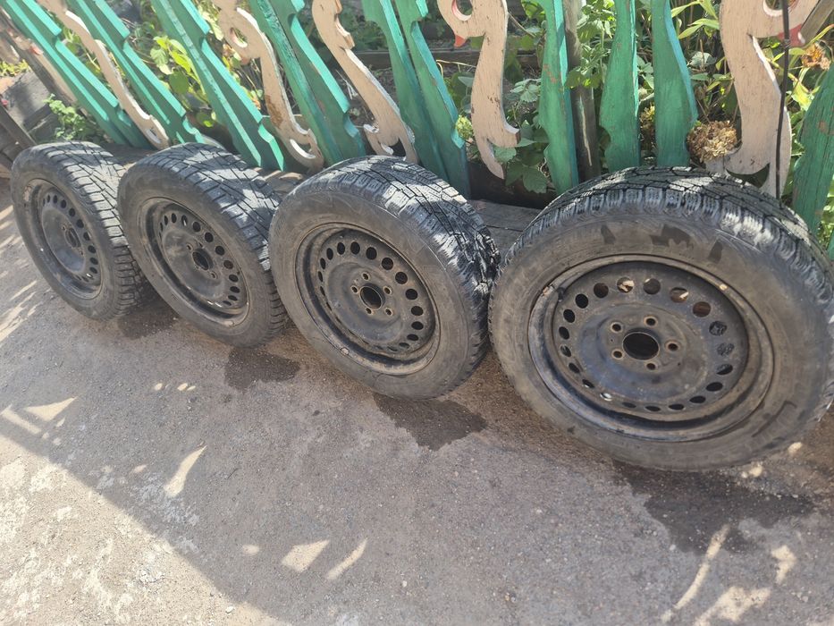 Зимняя резина с дисками 205/60R16