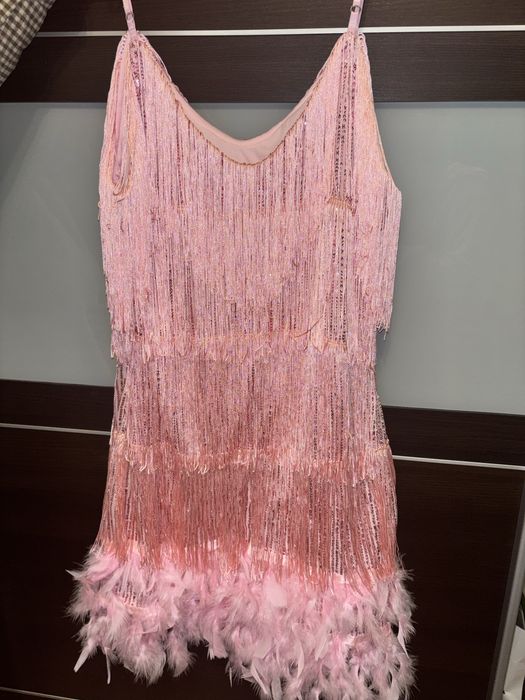 Къса официална рокля