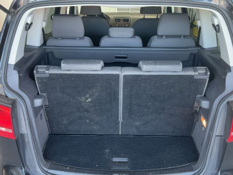Volkswagen Touran 2.0 TDI Design Edition 2011
