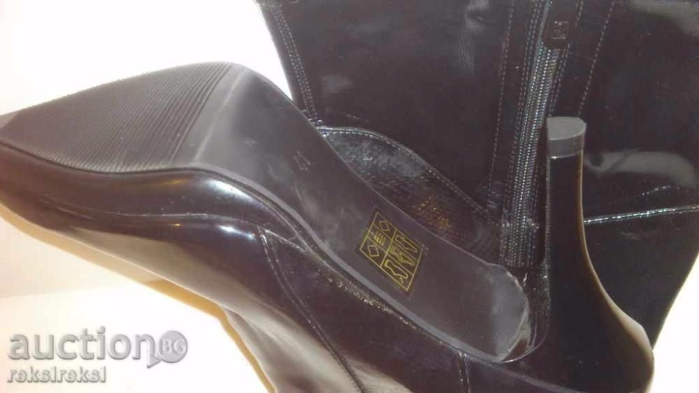 Разпродажба дамски ботуш №41