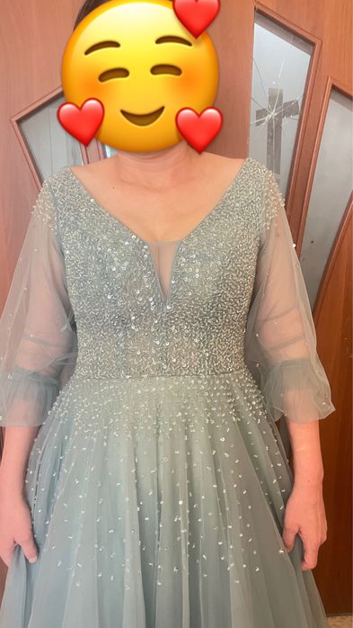 Платья очень в хорошем состояни одевала 1 раз