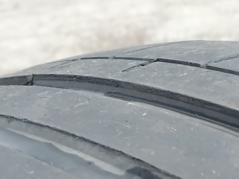 Гуми 285 40 21 Континентал Continental 2 броя - нов внос. Не са нови!