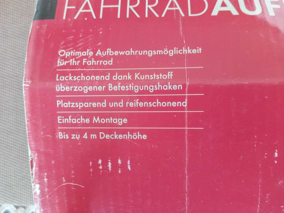 Таванна стойка за велосипед.