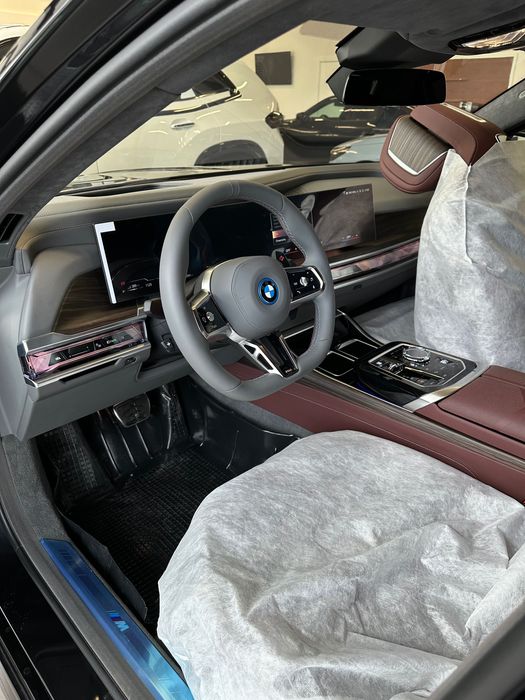 Продам BMW M750E M760E Гибрид с официальной гарантией