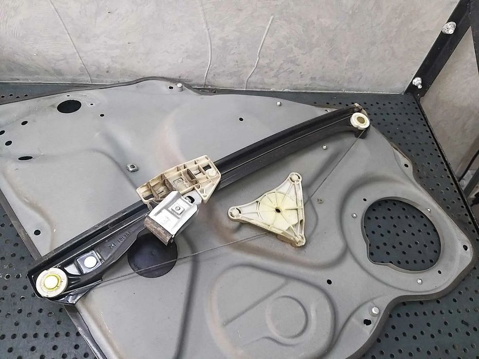 Macara geam stanga spate mercedes b class w245 a1697301579