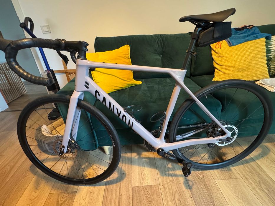 Cursieră Carbon Canyon Endurace CF 2026 (Mărimea M) - Powermetru inclus