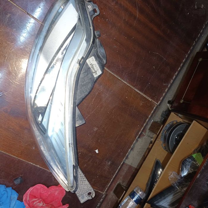 far ford focus 3 stanga fata original