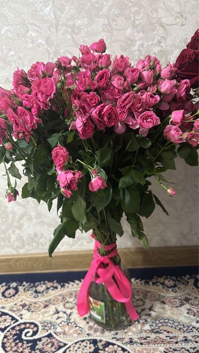 Кутавые розы, очень красивые! Свежие, метражные
