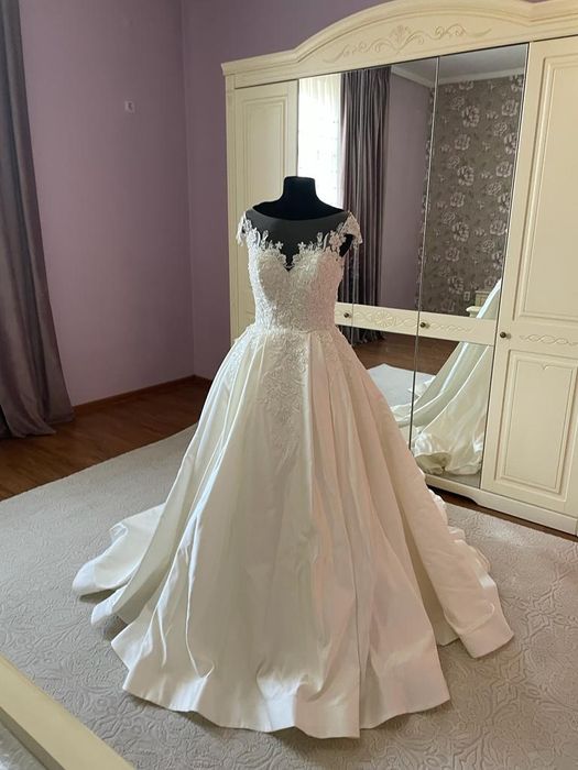 Продам свадебное платье