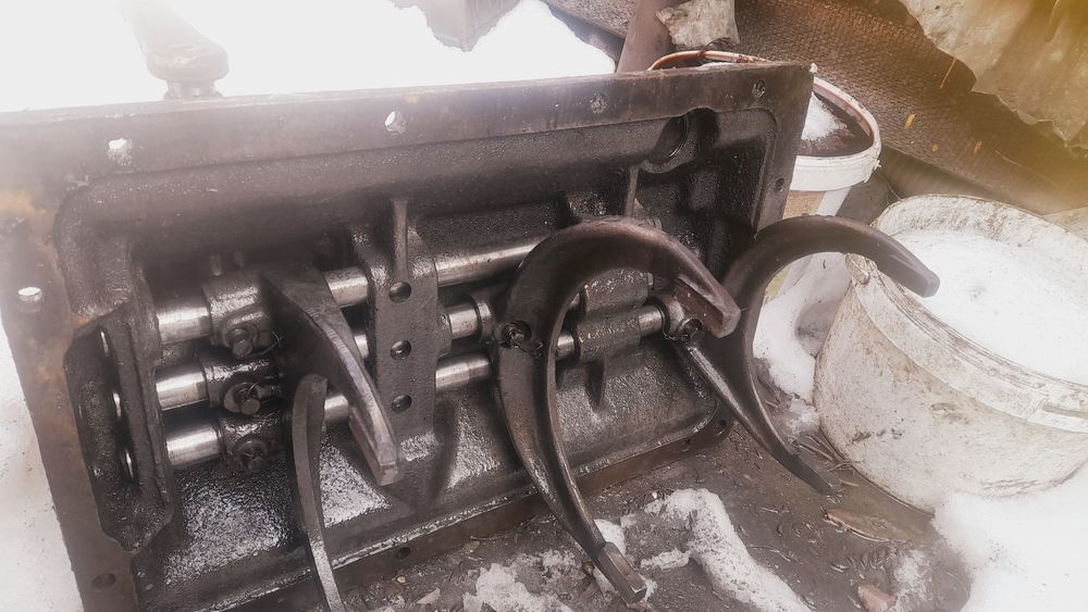 Продаю срочно КПП коробка передач МАЗ (8 ступенчатая)