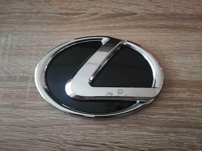 сребриста емблема Lexus 130 мм