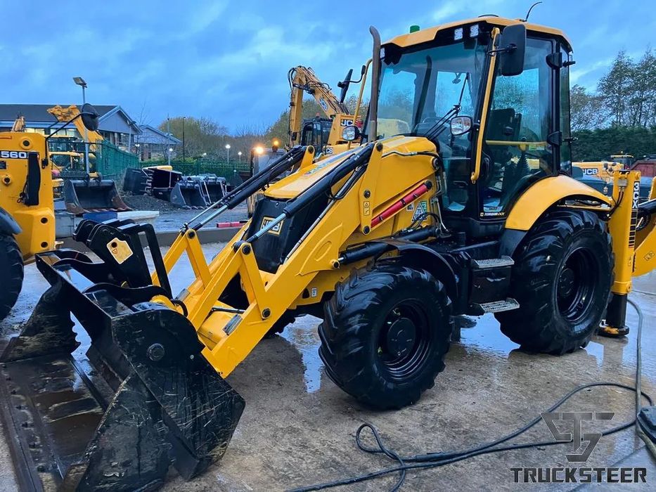 JCB 3CX PRO Avans leasing de la 30% JCB 3CX PRO 1.043h 4x4 JoyStick 2022